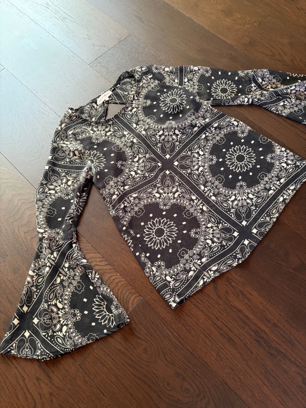 Black & White Sheer Bandana Print Bell Sleeve Top